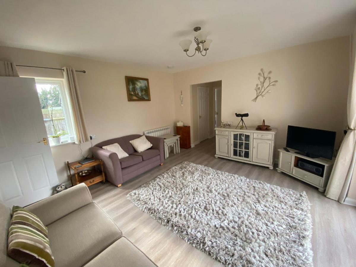 Entire Guest House, In Pewsey Vale, Wiltshire Manningford Abbots エクステリア 写真